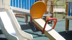 Две детские площадки оборудовали в Курском округе