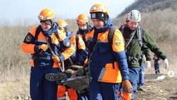 Ставропольские спасатели провели учебно-тренировочные занятия в горах КМВ