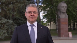 Губернатор Владимир Владимиров поздравил ставропольцев с Днём России