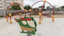 Строительство детской площадки проходит в посёлке Балтийском